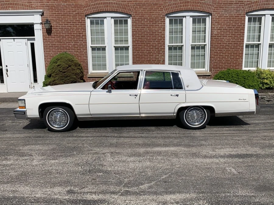 1984 Cadillac Fleetwood - Image 2 of 8