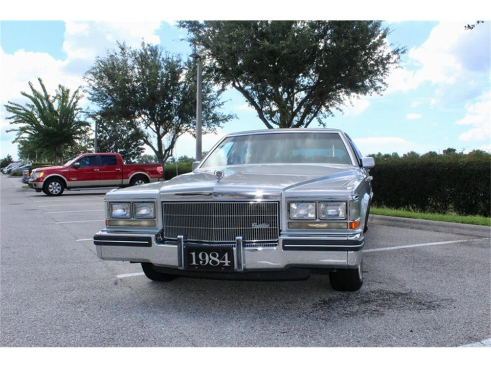 1984 Cadillac Fleetwood - Image 6 of 31