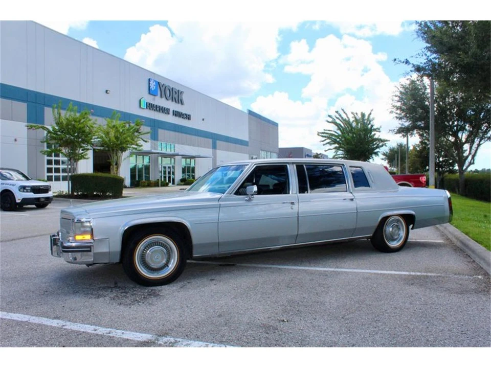 1984 Cadillac Fleetwood - Image 8 of 31