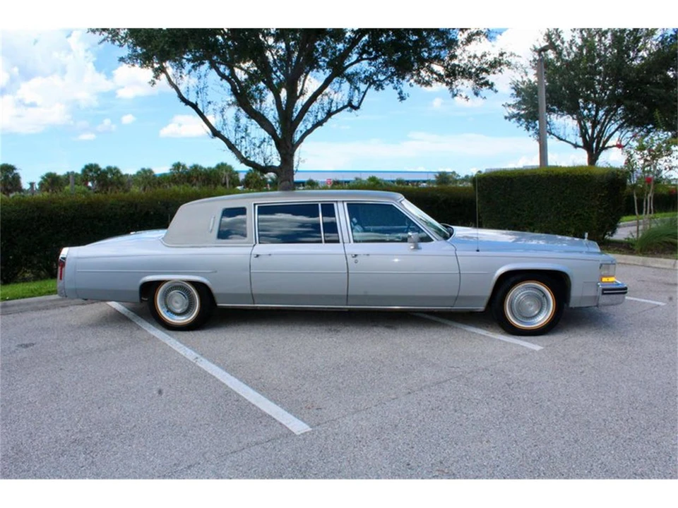 1984 Cadillac Fleetwood - Image 16 of 31