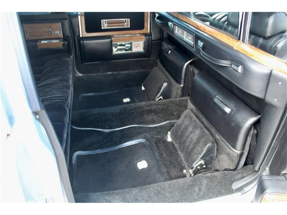 1984 Cadillac Fleetwood - Image 28 of 31