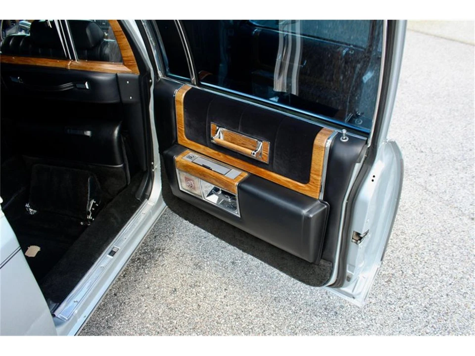 1984 Cadillac Fleetwood - Image 26 of 31