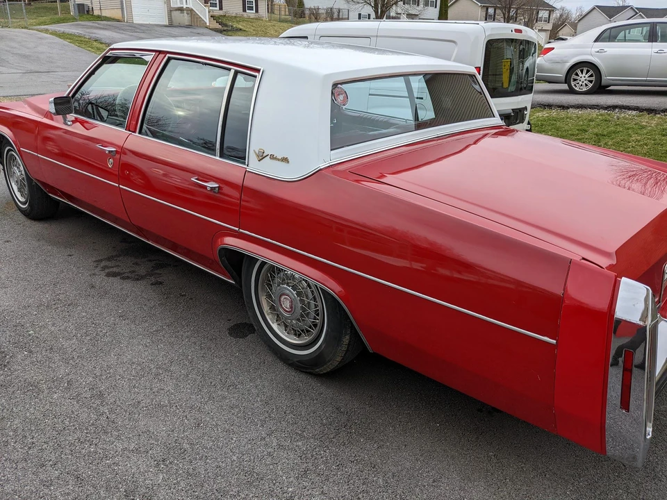 1984 Cadillac DeVille 5th Gen - Image 14 of 31