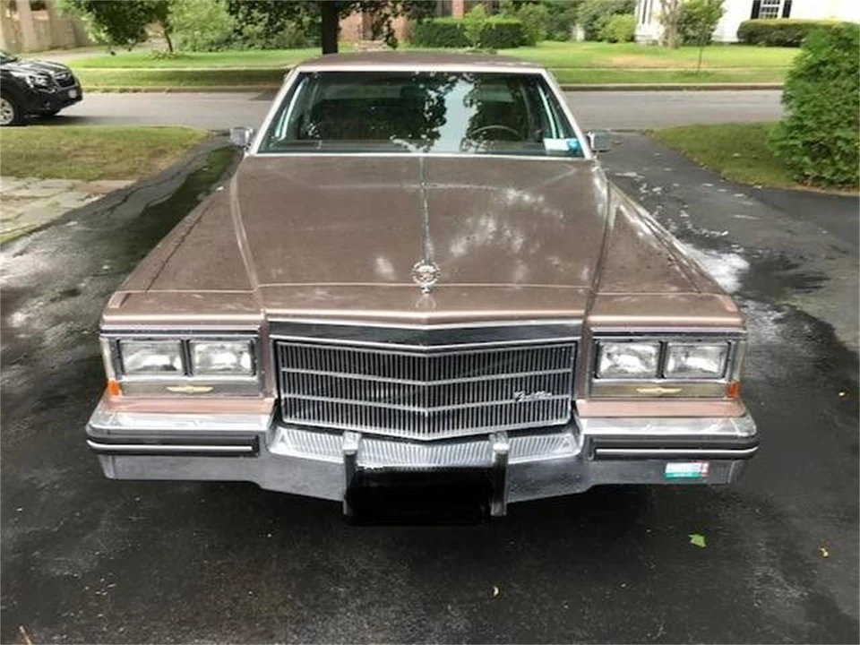 1984 Cadillac DeVille 5th Gen - Image 2 of 8