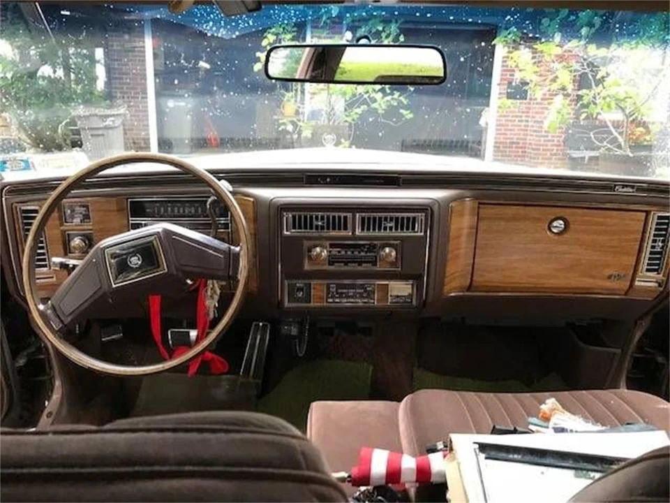1984 Cadillac DeVille 5th Gen - Image 5 of 8