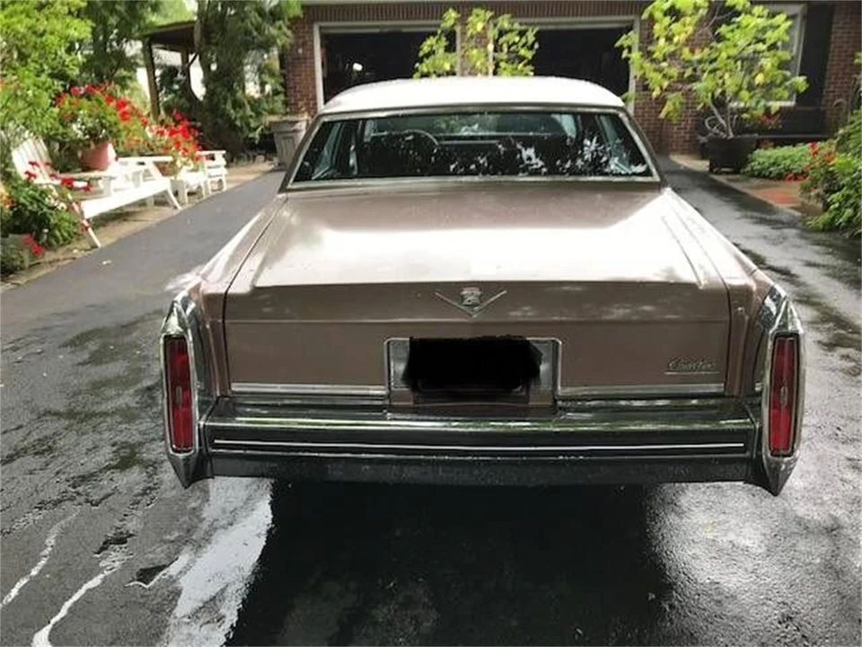 1984 Cadillac DeVille 5th Gen - Image 3 of 8