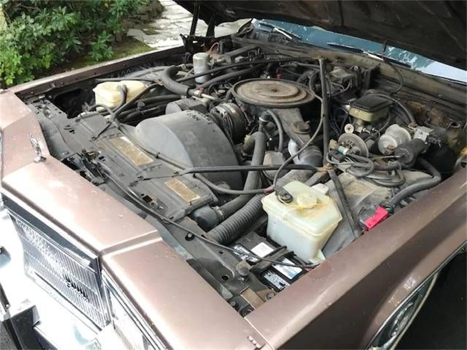 1984 Cadillac DeVille 5th Gen - Image 7 of 8