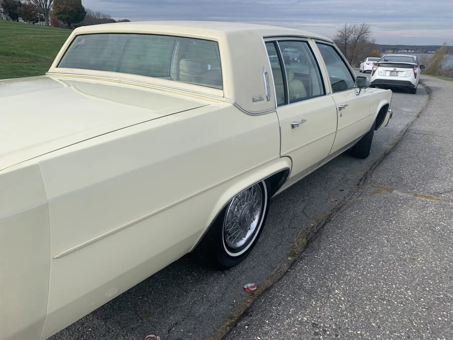 1984 Cadillac DeVille 5th Gen - Image 6 of 17