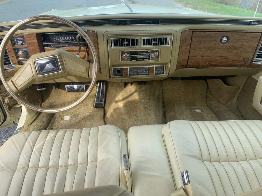 1984 Cadillac DeVille 5th Gen - Image 12 of 17
