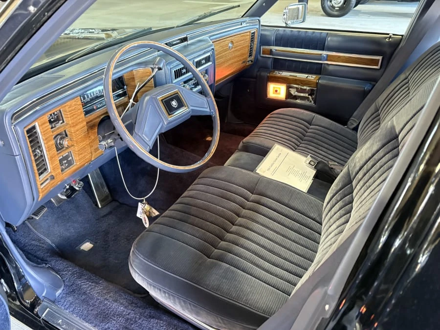 1984 Cadillac DeVille 5th Gen - Image 5 of 9