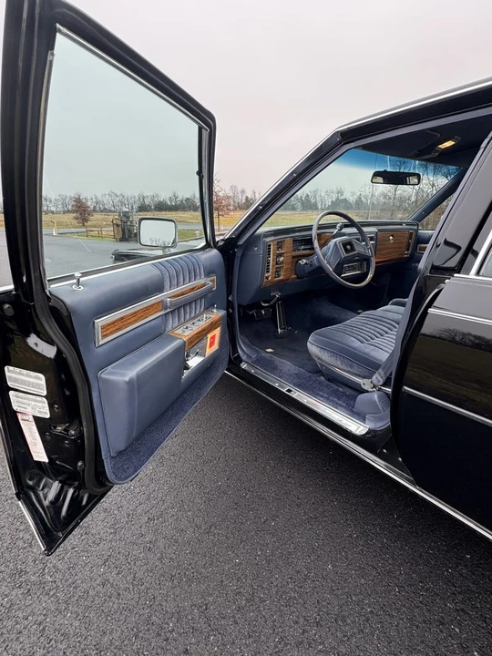1984 Cadillac DeVille 5th Gen - Image 16 of 27