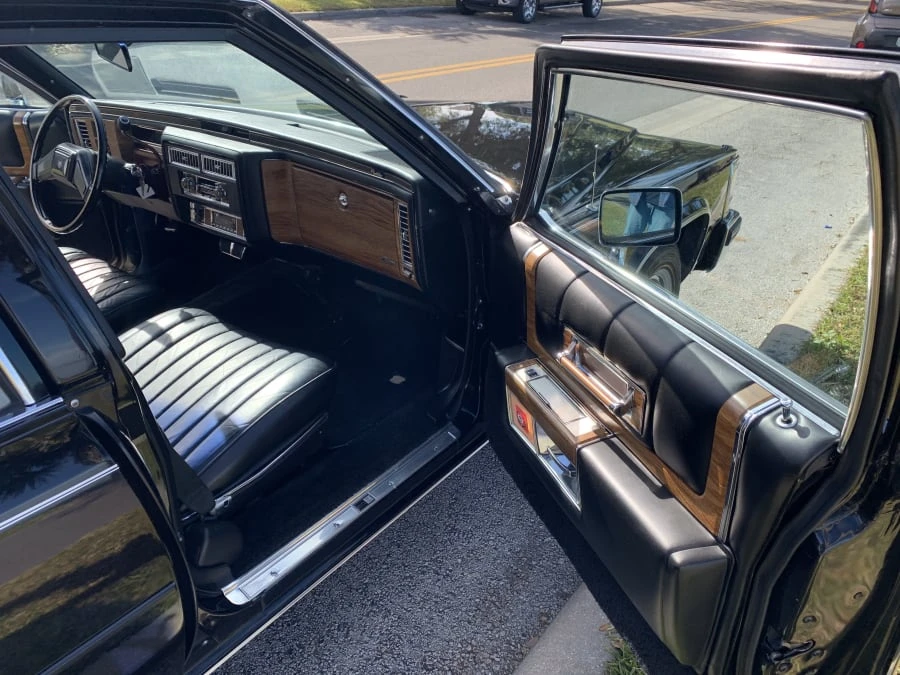 1984 Cadillac Series 70 & 75 - Image 6 of 14