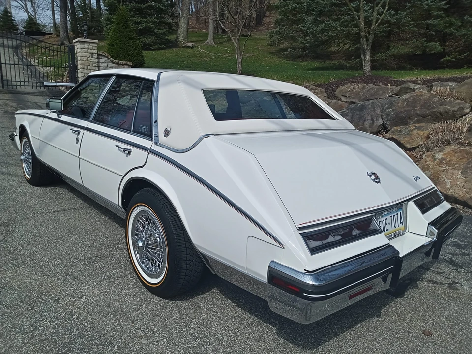 1984 Cadillac Seville - Image 16 of 31