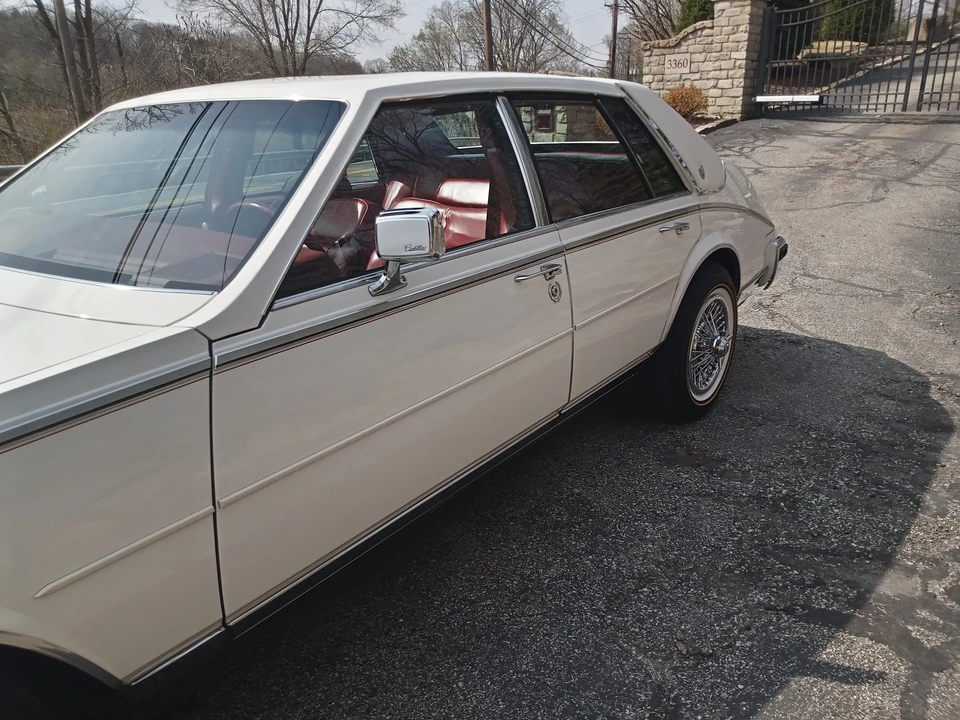 1984 Cadillac Seville - Image 30 of 31