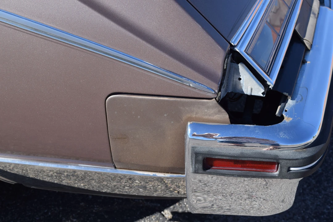 1984 Cadillac Seville - Image 26 of 31