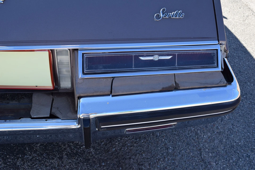 1984 Cadillac Seville - Image 10 of 31