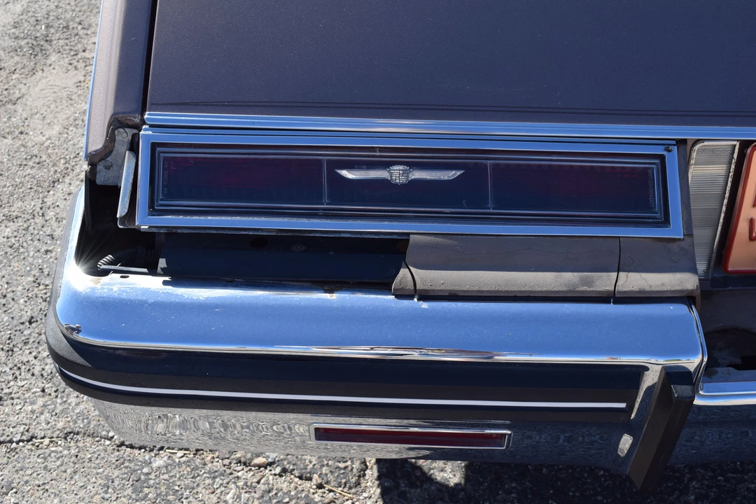 1984 Cadillac Seville - Image 27 of 31