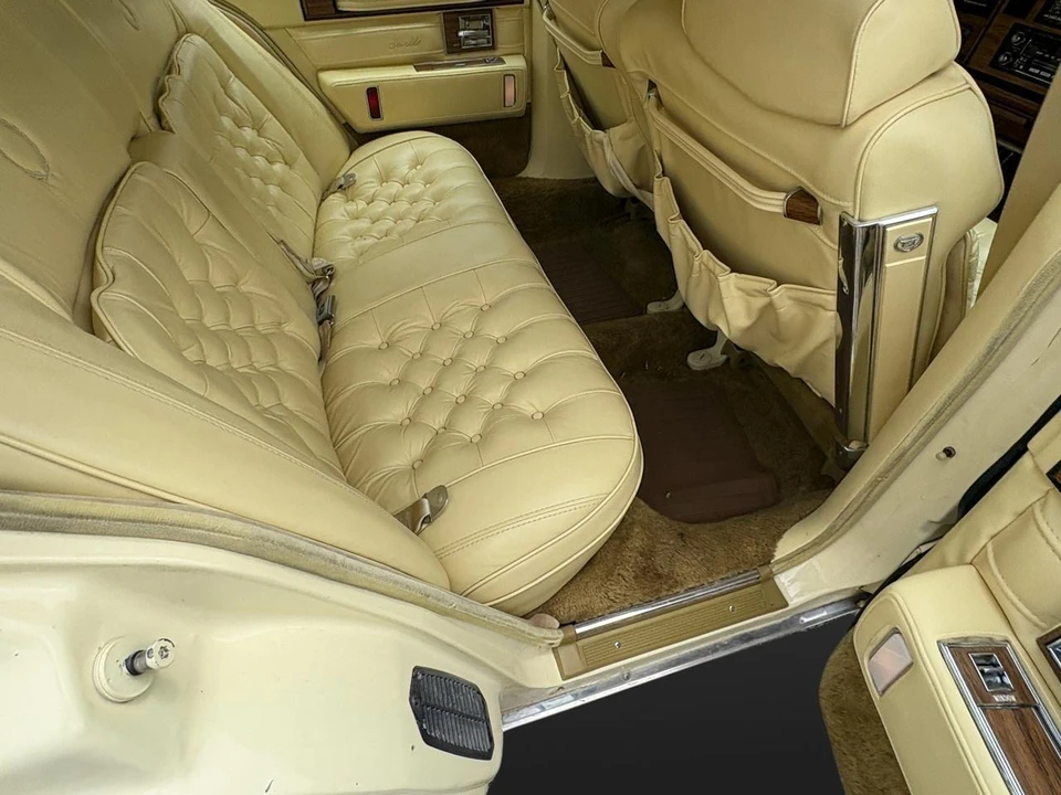 1984 Cadillac Seville - Image 31 of 31