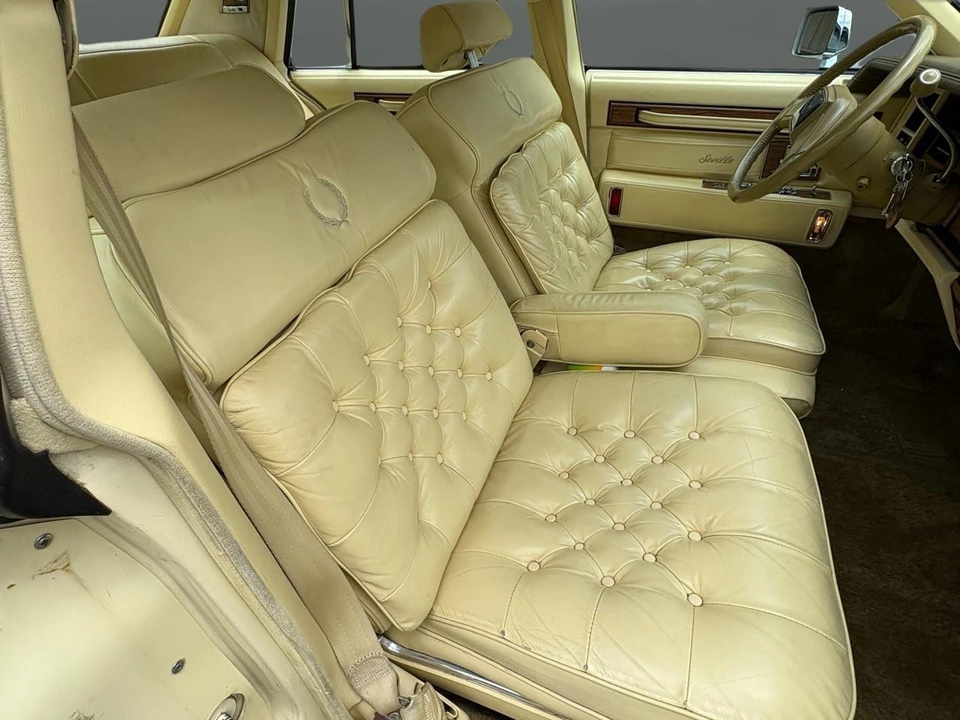 1984 Cadillac Seville - Image 23 of 31