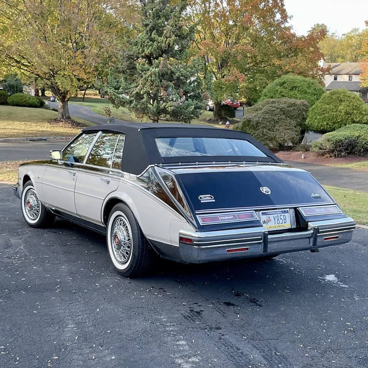 1984 Cadillac Seville - Image 16 of 31