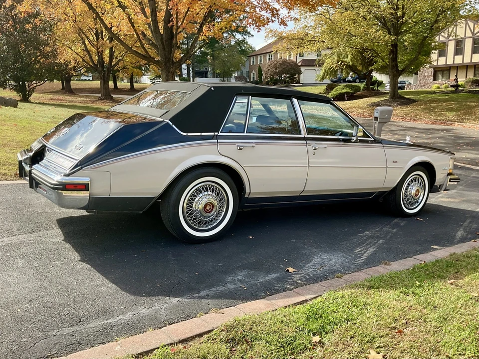 1984 Cadillac Seville - Image 12 of 31