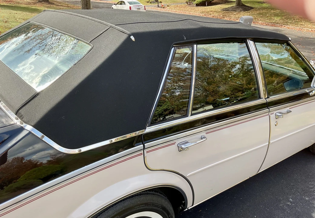 1984 Cadillac Seville - Image 29 of 31