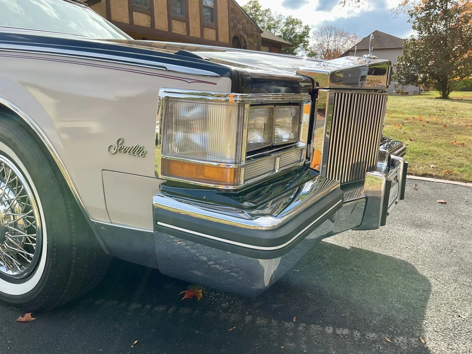 1984 Cadillac Seville - Image 22 of 31