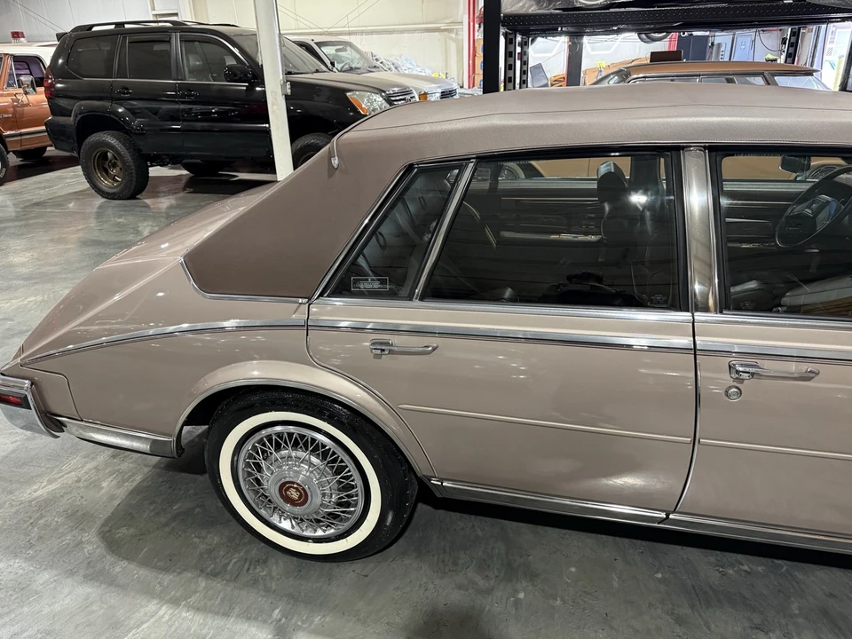 1984 Cadillac Seville - Image 19 of 21