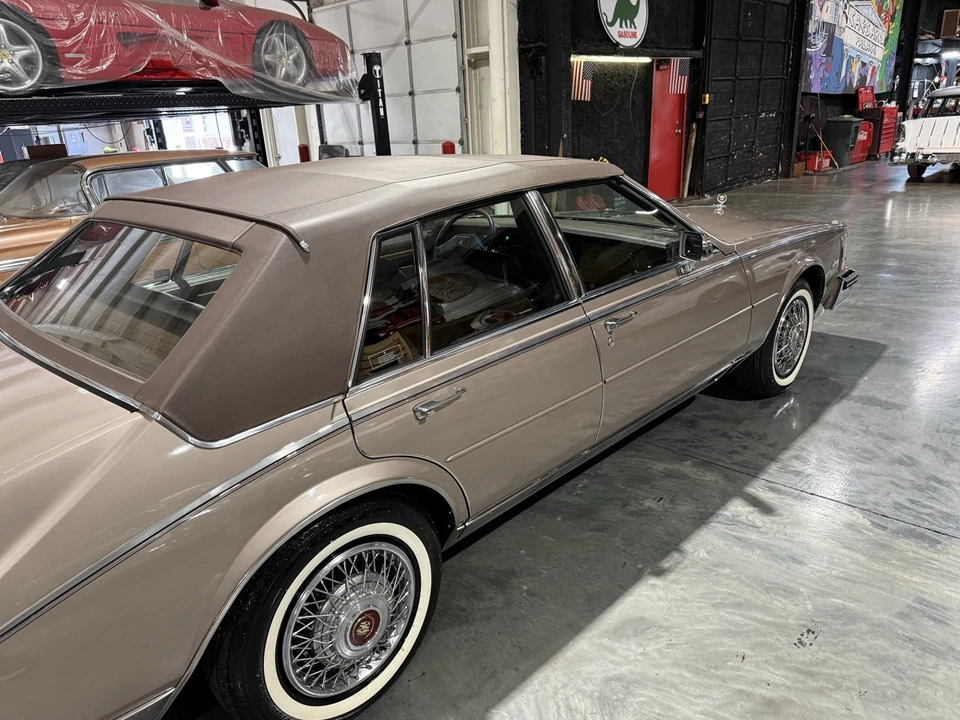 1984 Cadillac Seville - Image 18 of 21