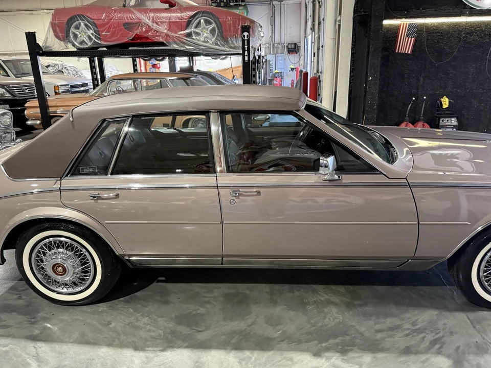 1984 Cadillac Seville - Image 11 of 21