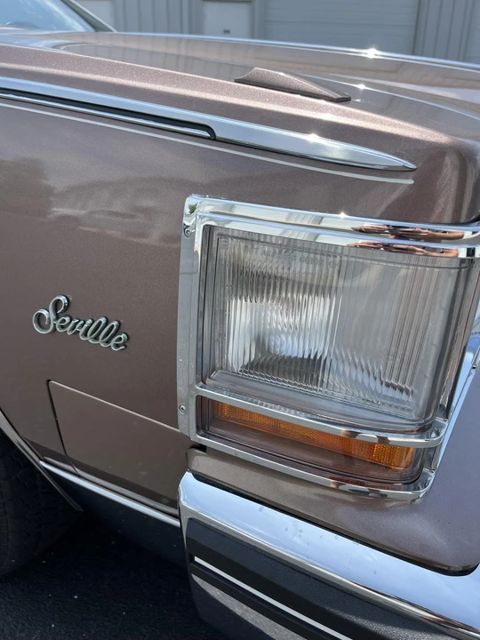 1984 Cadillac Seville - Image 21 of 31