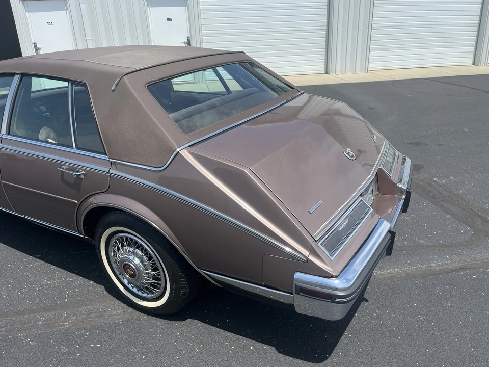 1984 Cadillac Seville - Image 16 of 31