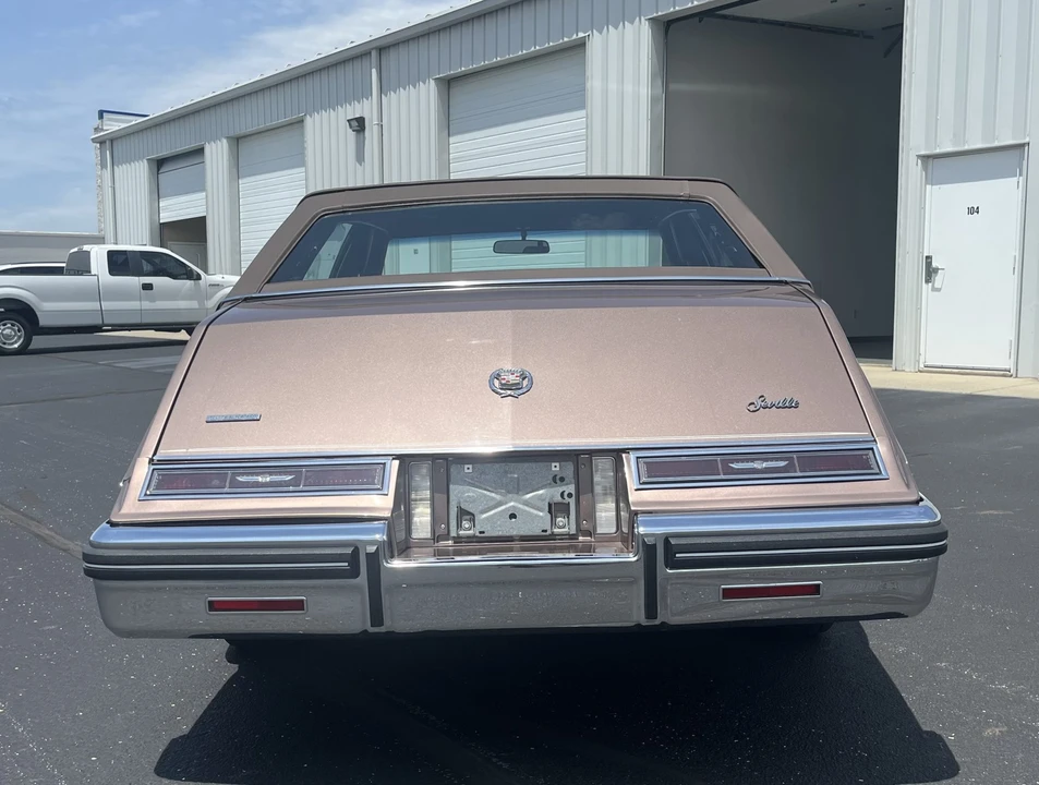 1984 Cadillac Seville - Image 6 of 31