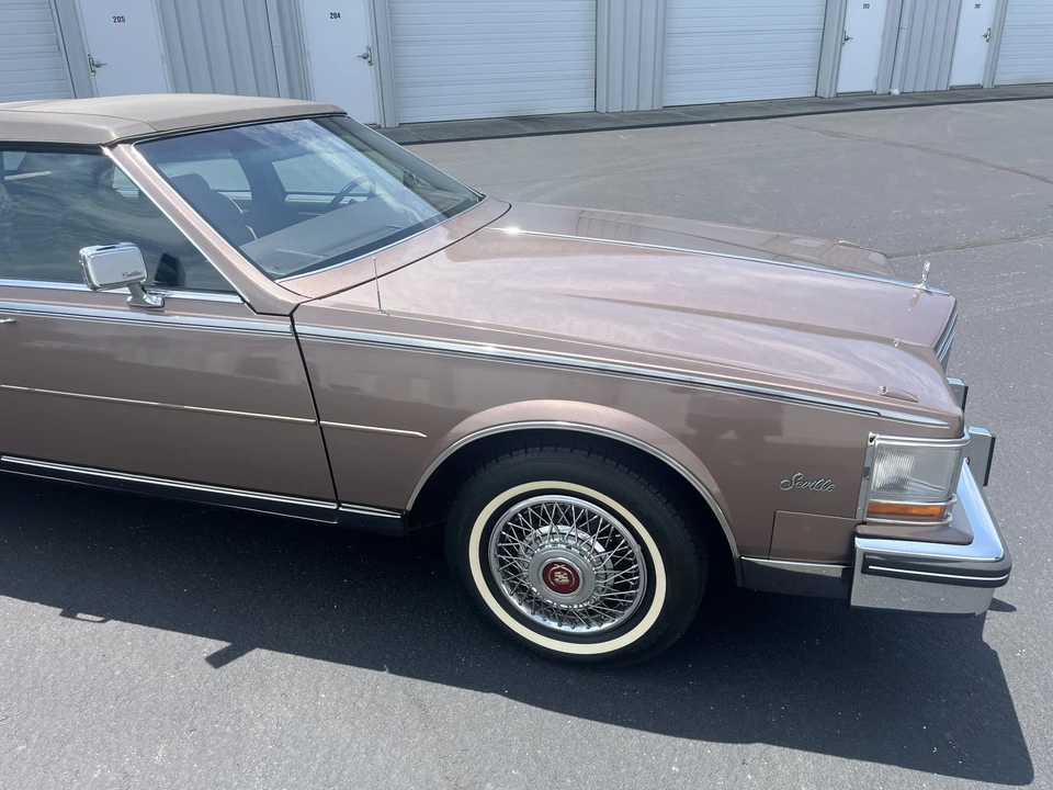 1984 Cadillac Seville - Image 12 of 31