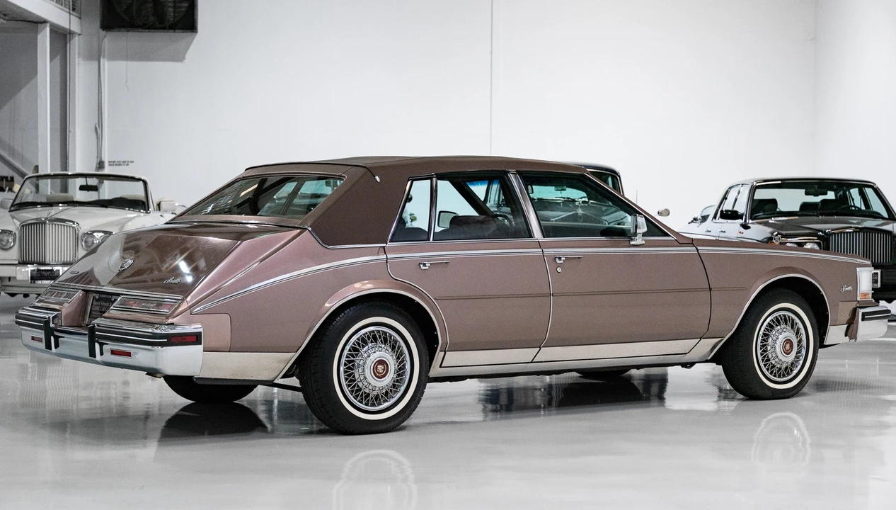 1984 Cadillac Seville - Image 5 of 12