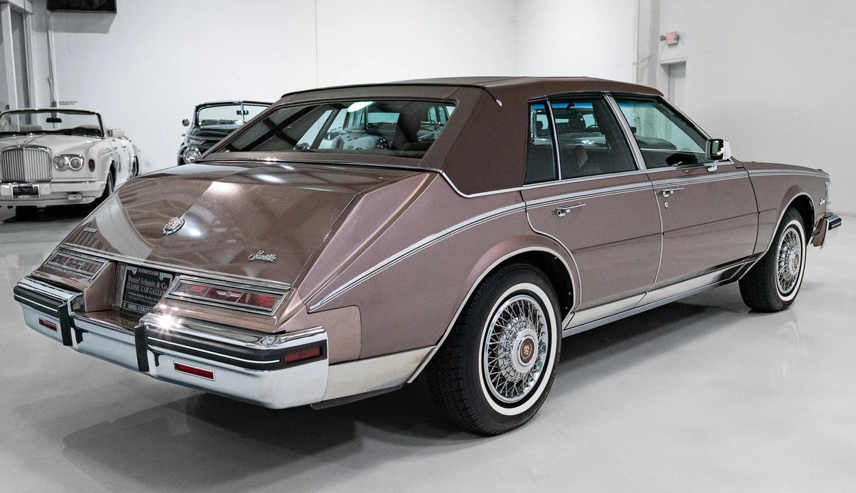 1984 Cadillac Seville - Image 6 of 12
