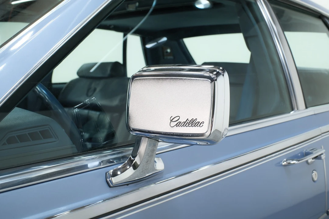1984 Cadillac Seville - Image 17 of 21