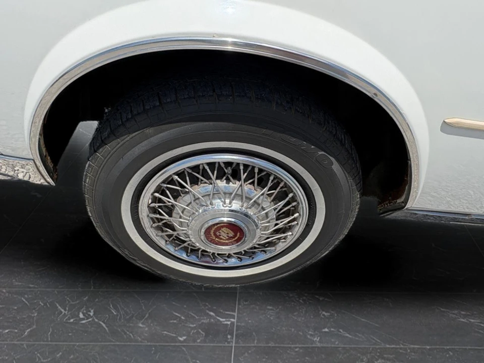 1984 Cadillac Seville - Image 17 of 31