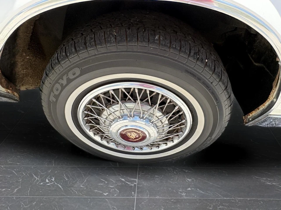 1984 Cadillac Seville - Image 18 of 31