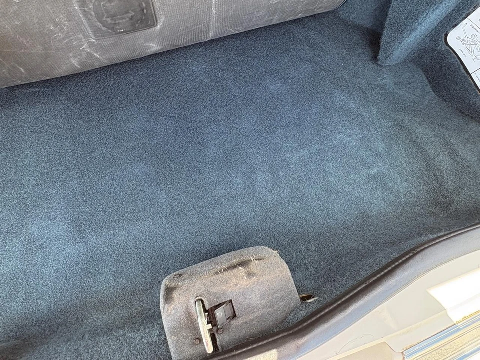 1984 Cadillac Seville - Image 24 of 31