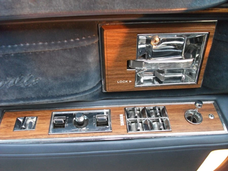 1984 Cadillac Seville - Image 18 of 31