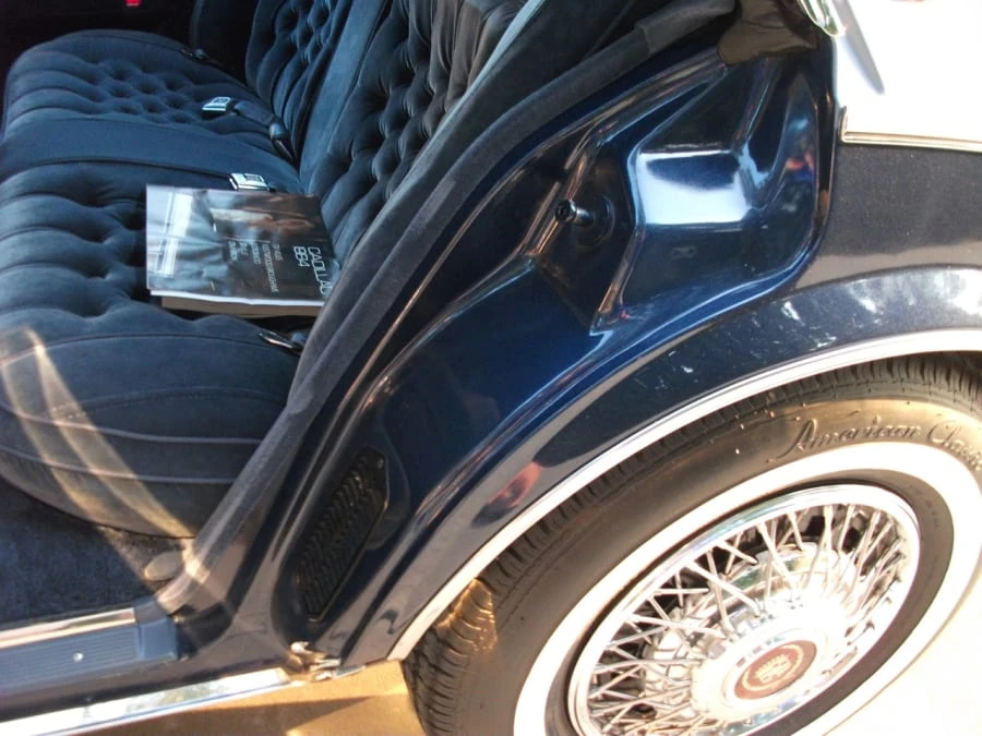 1984 Cadillac Seville - Image 25 of 31