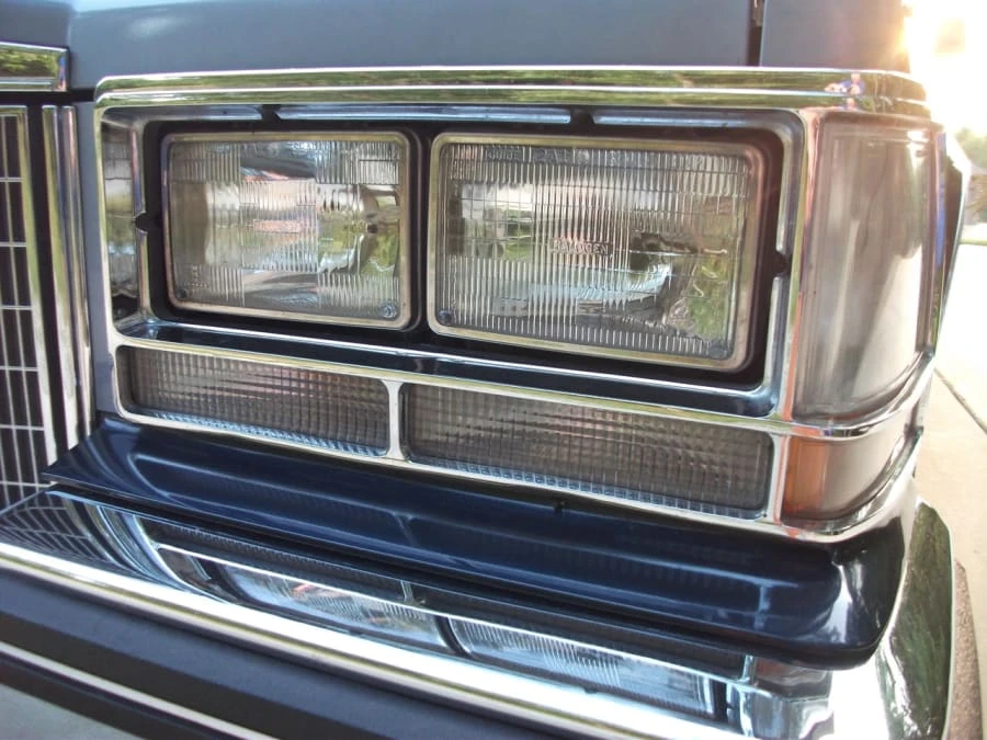 1984 Cadillac Seville - Image 12 of 31