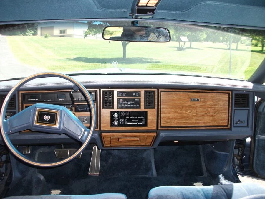 1984 Cadillac Seville - Image 16 of 31