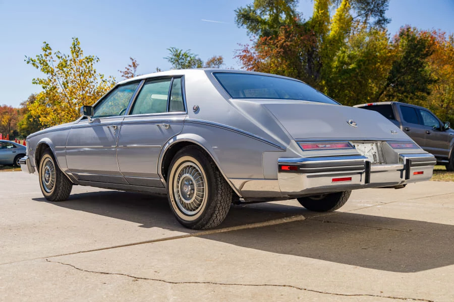 1984 Cadillac Seville - Image 17 of 31