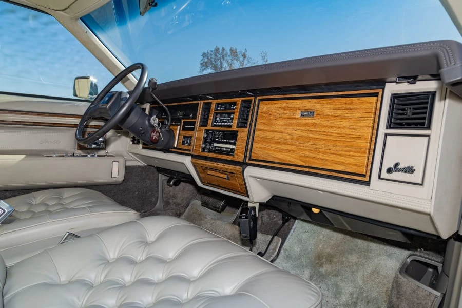 1984 Cadillac Seville - Image 18 of 31