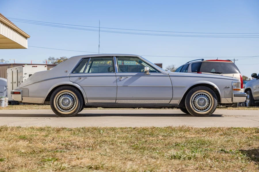 1984 Cadillac Seville - Image 2 of 31