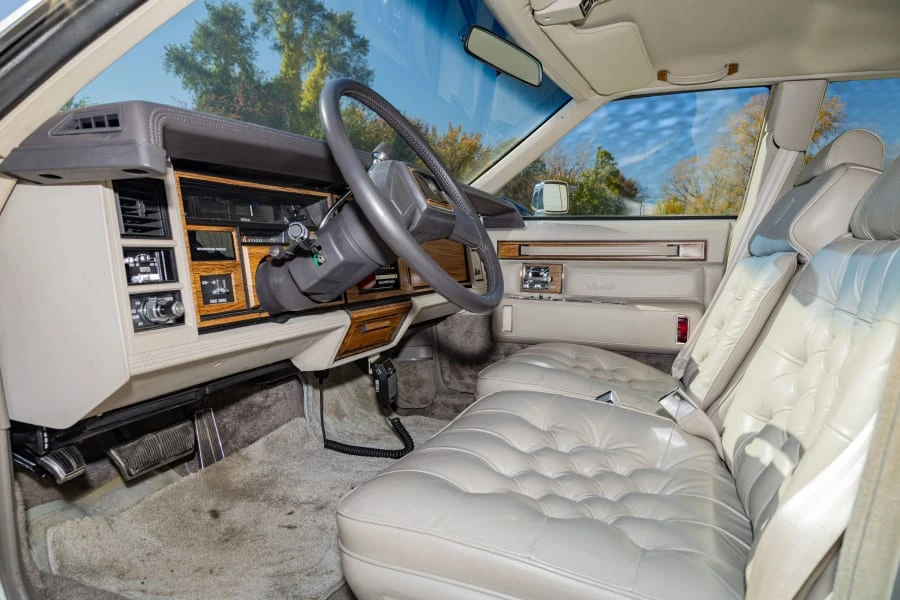 1984 Cadillac Seville - Image 19 of 31