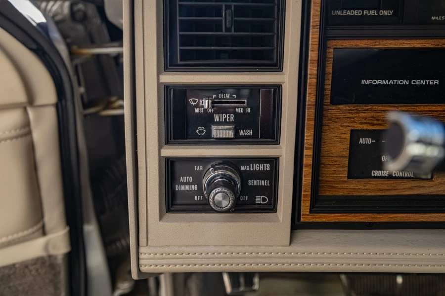 1984 Cadillac Seville - Image 31 of 31