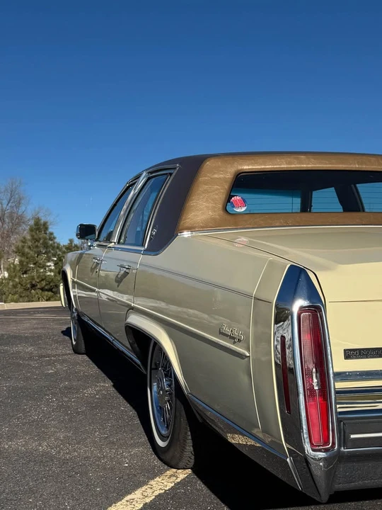 1984 Cadillac Fleetwood - Image 14 of 15